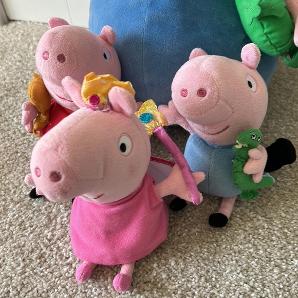 Peppa Pig Stuffies & Carabiner Necklace - Picture 6 of 9